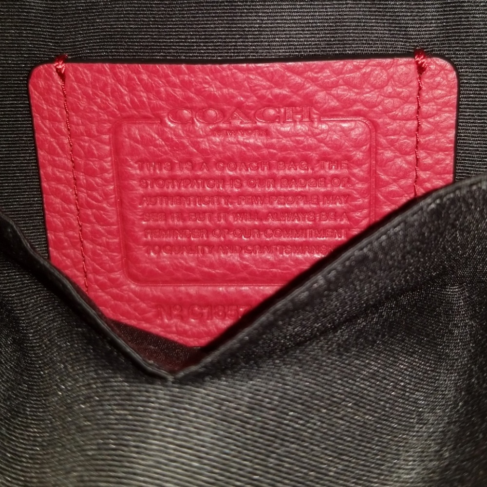 NWT! Metropolitan Slim Messenger Bag - Picture 4 of 5